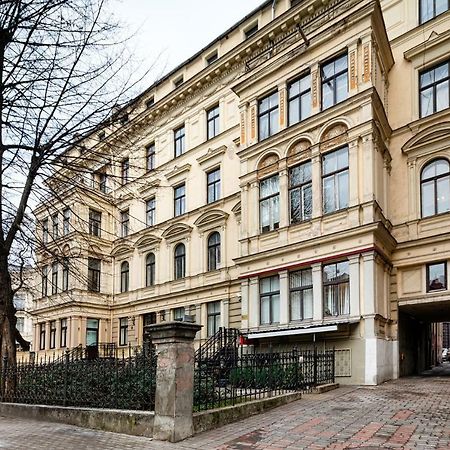 Kalnina Quiet Apartment In City Center ريغا المظهر الخارجي الصورة