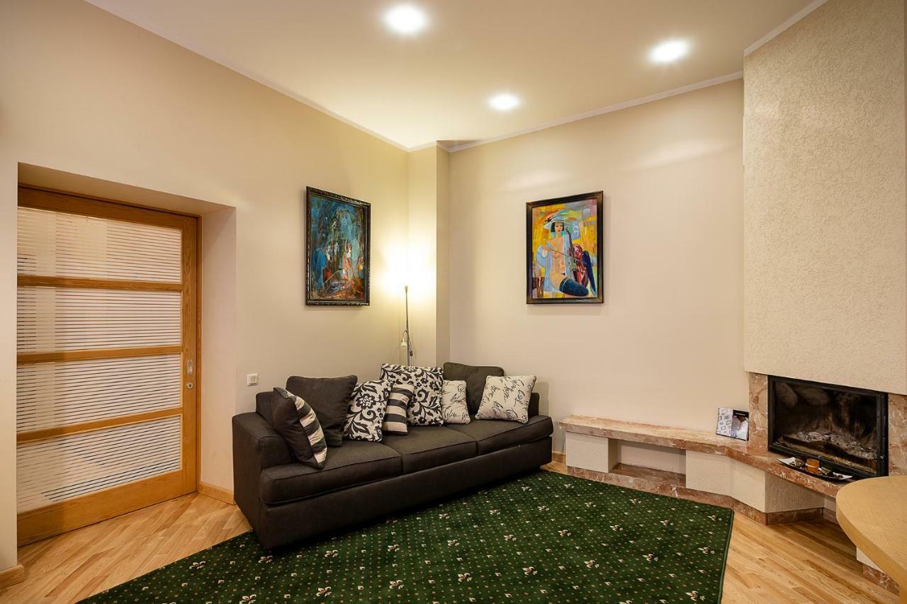Kalnina Quiet Apartment In City Center ريغا المظهر الخارجي الصورة