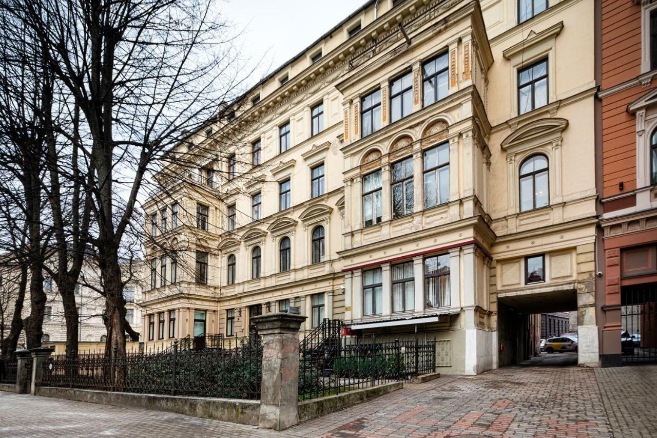 Kalnina Quiet Apartment In City Center ريغا المظهر الخارجي الصورة